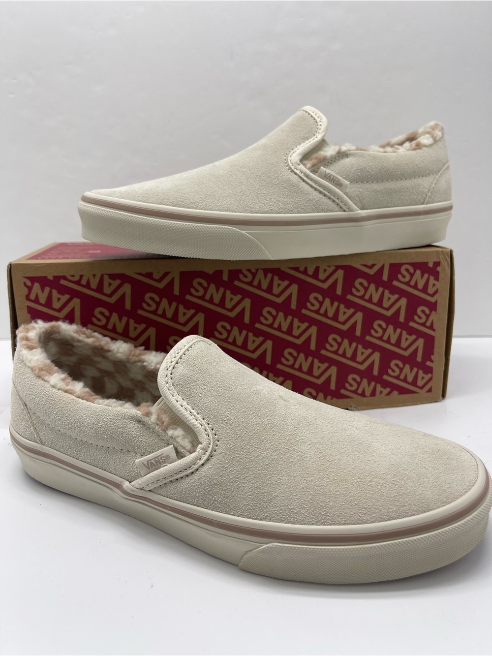 Vans WMNS Classic Slip-On Cozy Hug Turtle Dove VN000DAH89F Sneakers